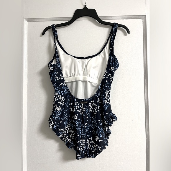 Michael Kors Ruffle Floral One-piece Swimsuit Size 8 - Blue & White - Picture 3 of 8